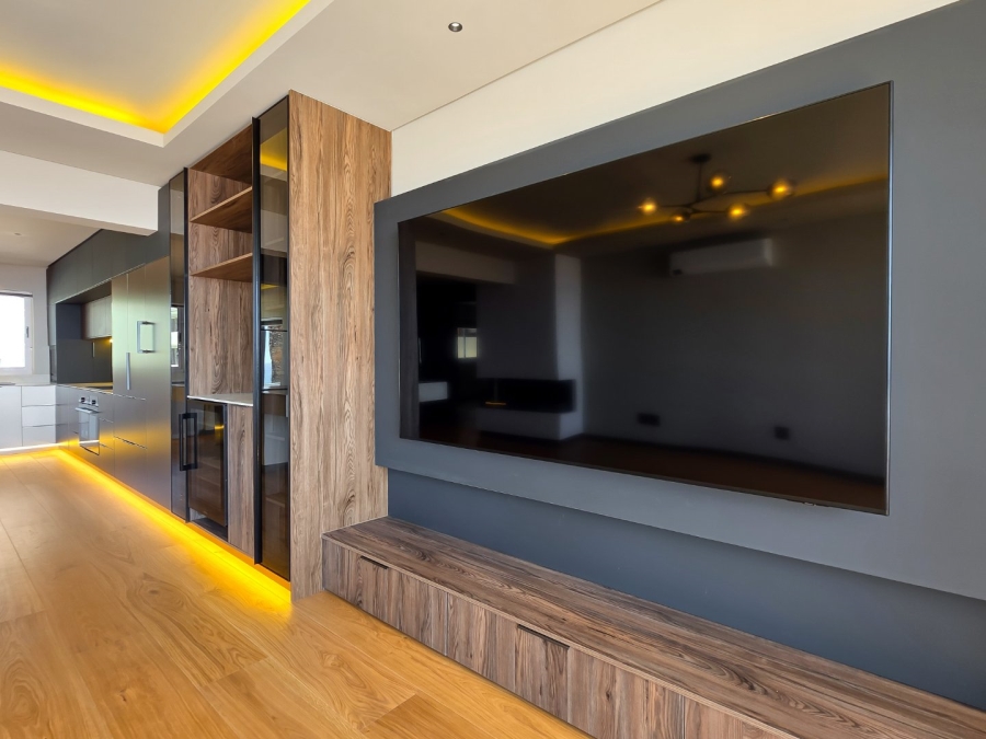 2 Bedroom Property for Sale in Sea Point Western Cape